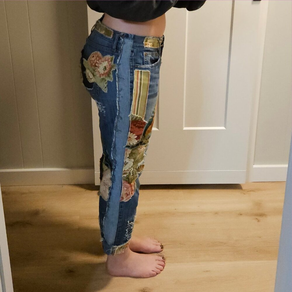 Floral Bird Upcycled art jeans 33 x 27 altered boyfriend distressed applique - Picture 11 of 13